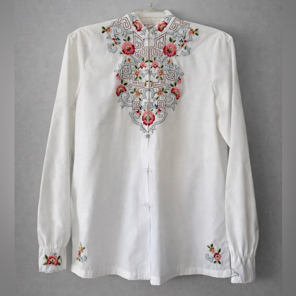 Vintage Daffodil Blouse white embroidered size L long sleeve